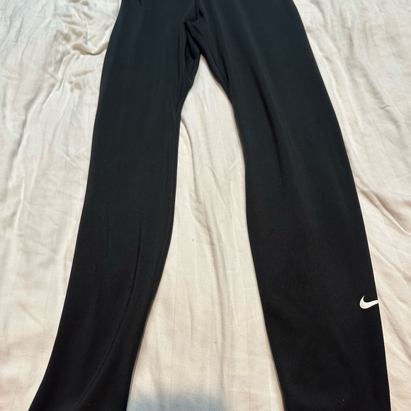 Nike Black and Gray Leggings Soft Stretchy Bottoms - Picture 4 of 7